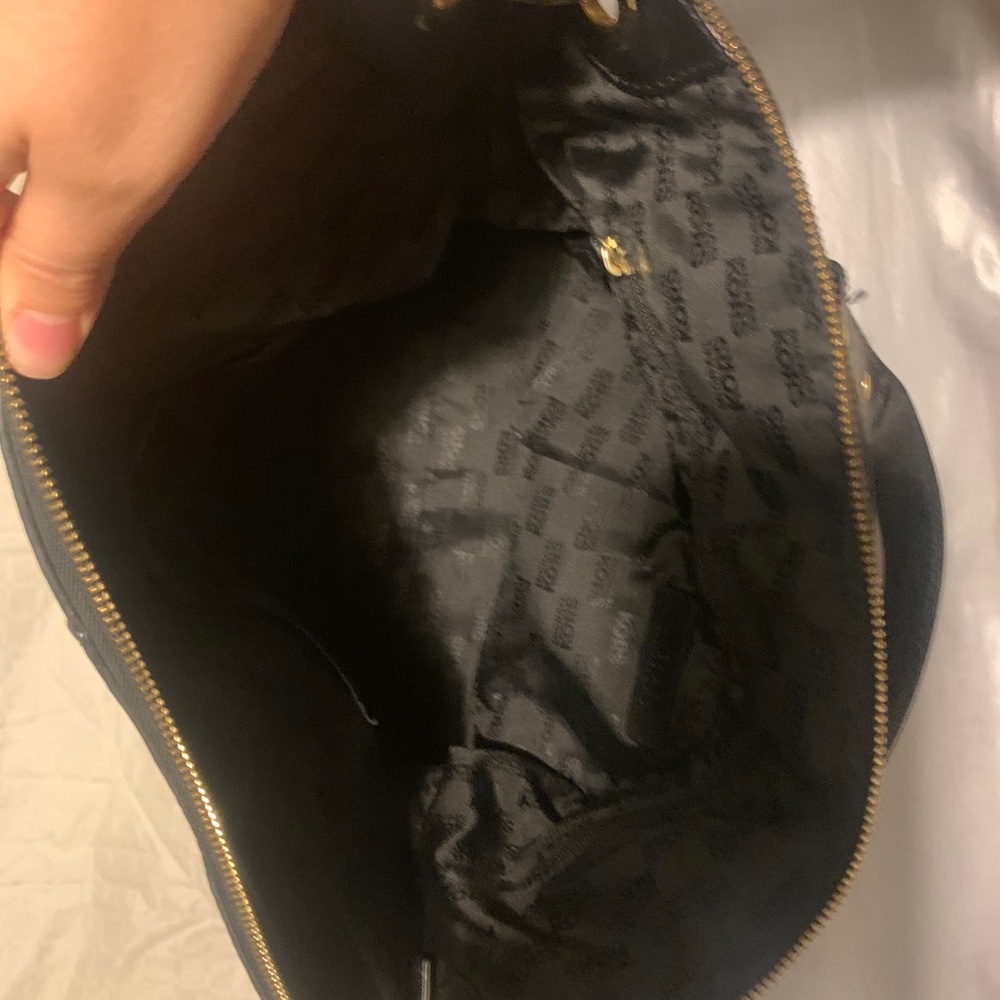 MK purse - Picture 2 of 2